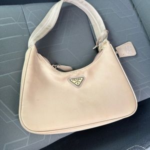 Prada re edition 2000 mini bag